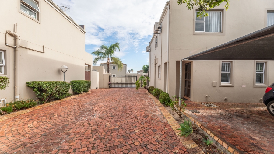 2 Bedroom Property for Sale in Parklands Western Cape
